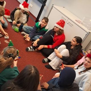 Loading...