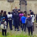 Loading...